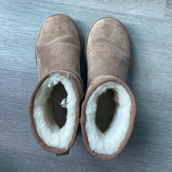 Ugh Mini Boot - Picture 4 of 4